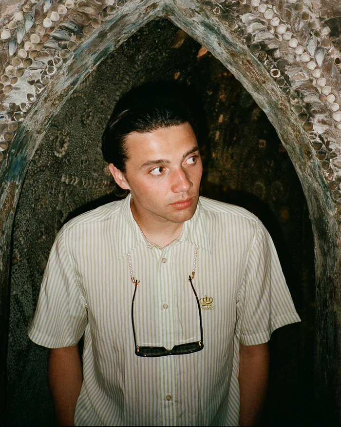 12_b17bd110-f1c4-4e7c-98e5-9a5ffe132795